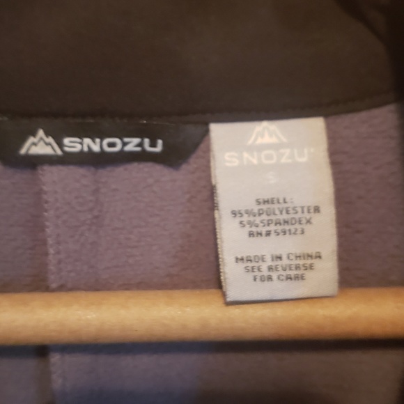 Snow/Workout jacket - Picture 5 of 5